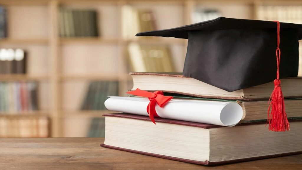 كتابة الرسائل الجامعية